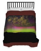 Vibrant Aurora Over Wasatch Mountain Range Duvet Cover