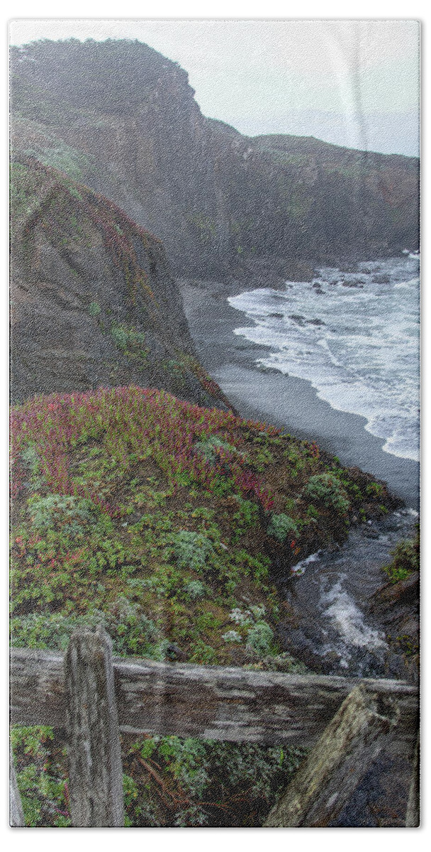 Rocky Coastline With Vibrant Foliage Hand Towel