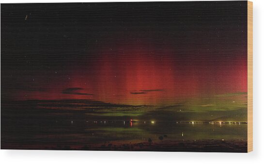 Mesmerizing Northern Lights Display Wood Print