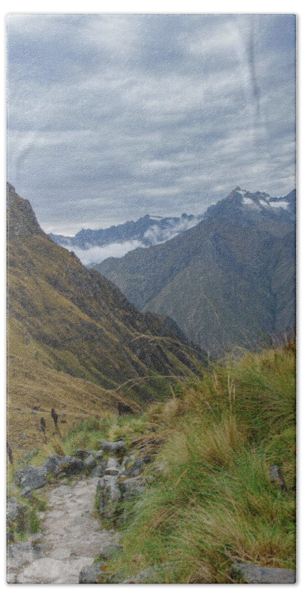 Trail Through Majestic Mountain Landscape To Dead Woman's Pass Bath Towel