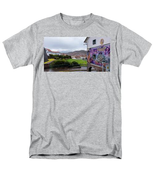 Street Scene with Colorful Mural Men's T-Shirt  (Regular Fit)