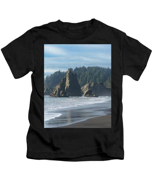 Dramatic Coastal Rock Formations Kids T-Shirt