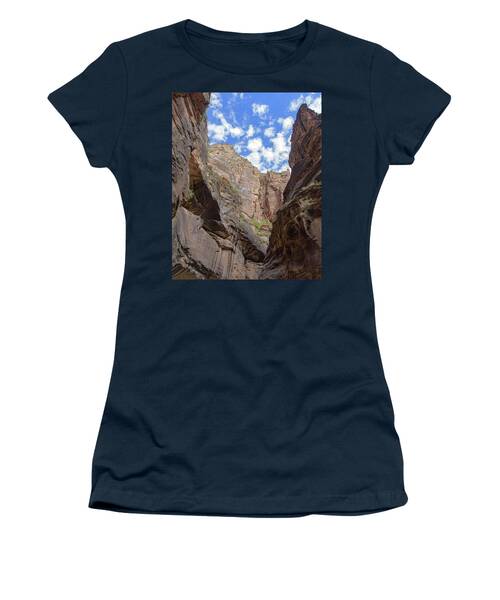 Majestic Canyon Sky View In The Narrows Women's T-Shirt