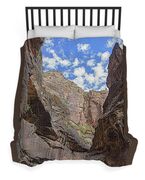 Majestic Canyon Sky View In The Narrows Duvet Cover