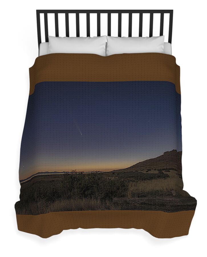 Twilight Comet Over Desert Landscape Duvet Cover