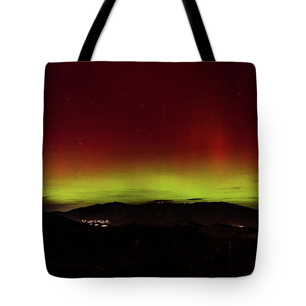 Northern Lights Over Mountain Range Tote Bag