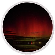 Mesmerizing Northern Lights Display Round Beach Towel