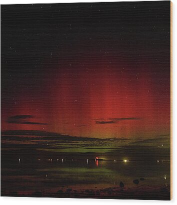 Mesmerizing Northern Lights Display Wood Print by Brandon Wichmann