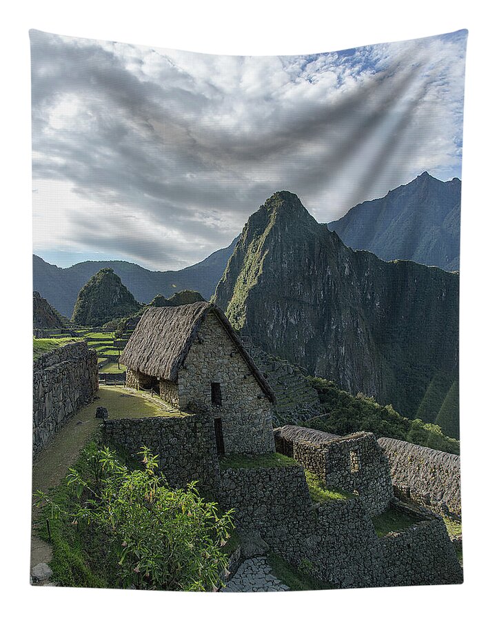Ancient Ruins With Majestic Mountain Backdrop Tapestry
