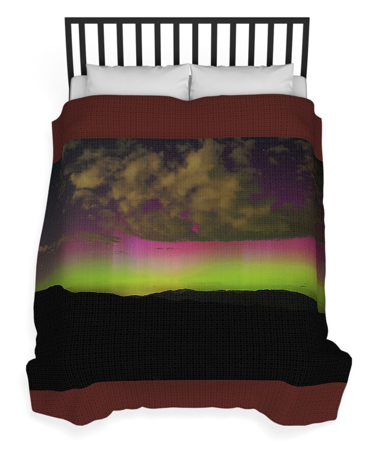 Vibrant Aurora Over Wasatch Mountain Range Duvet Cover