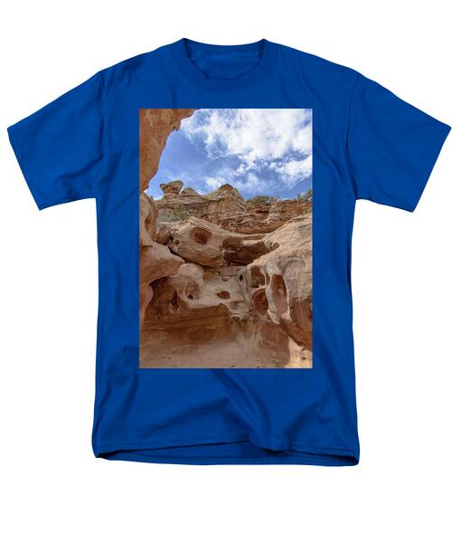 Majestic Rock Formations In Capitol Reef National Park Men's T-Shirt  (Regular Fit)