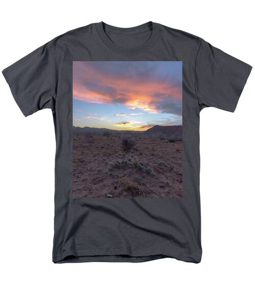 Desert Sunset Over Rugged Terrain Men's T-Shirt  (Regular Fit)