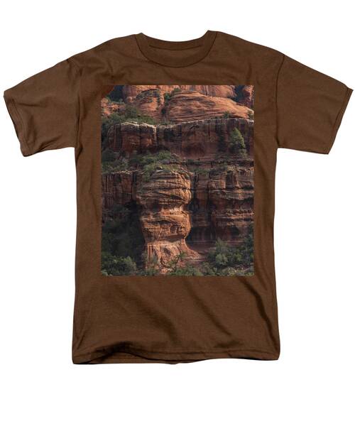Majestic Red Rock Formations In Sedona Arizona Men's T-Shirt  (Regular Fit)